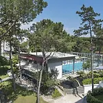 فندق Meridianus 4*