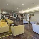 Meridianus 4* لينانو سابيادورو
