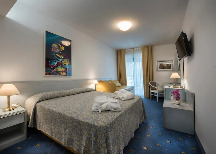 Отель Meridianus