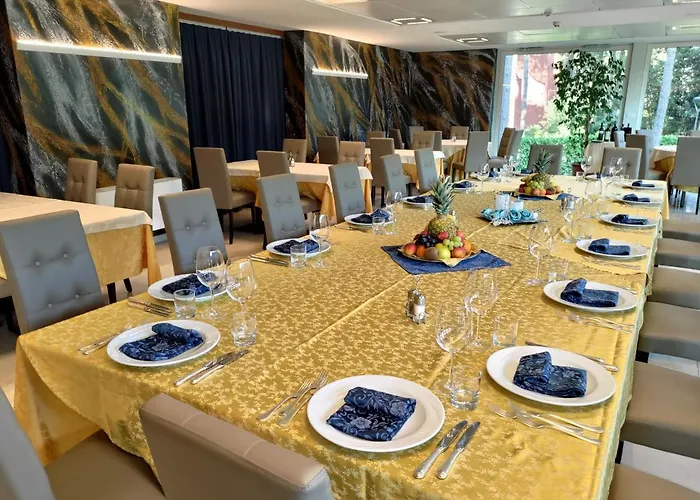 Отель Meridianus