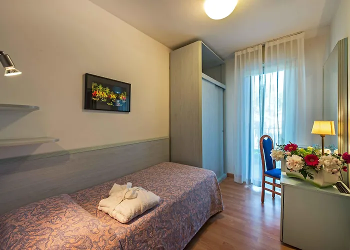 Отель Meridianus 4*